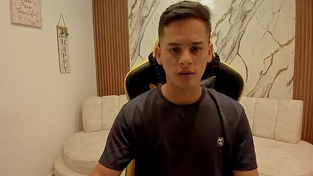 הופעת וובקאם של sexy_andres01