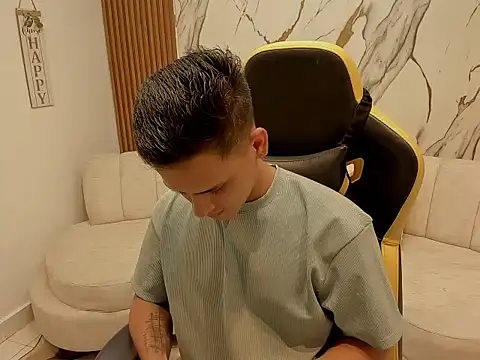 sexy_andres01 Show in webcam