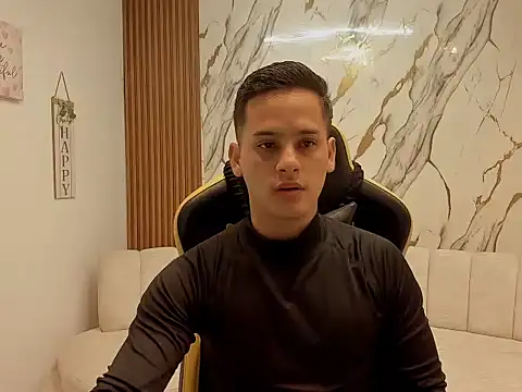 Show modela sexy_andres01 na web-kameri