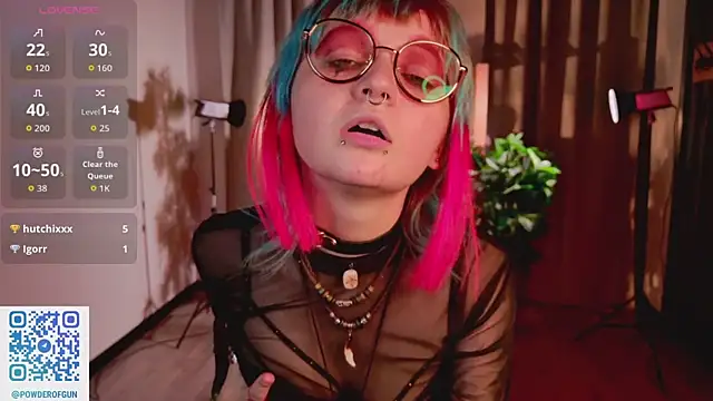 powderofgun's Live XXX Chat
