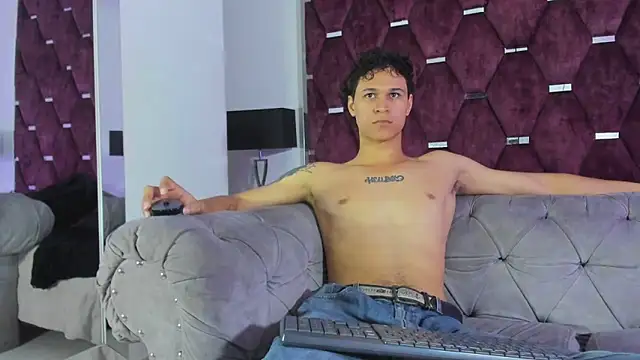TonyBenedetti Pertunjukan Webcam