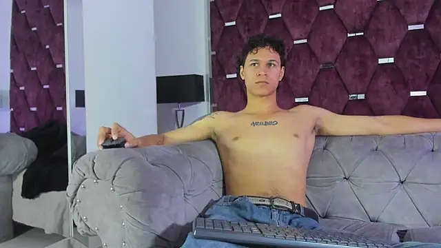 عرض كام TonyBenedetti