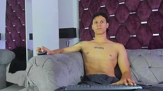 TonyBenedettin Webbikameraesitys