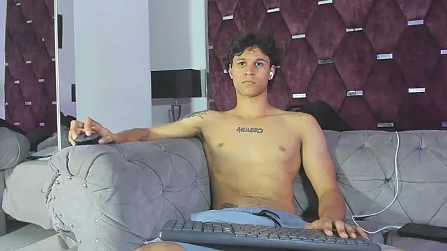 TonyBenedetti Pertunjukan Webcam