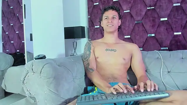 TonyBenedetti Pertunjukan Webcam