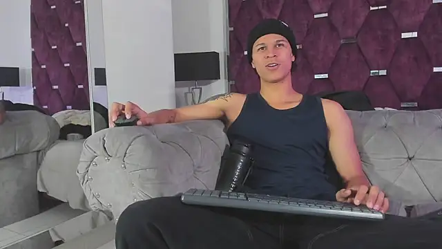 TonyBenedetti webkamerás műsora
