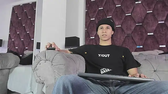 TonyBenedetti Pertunjukan Webcam