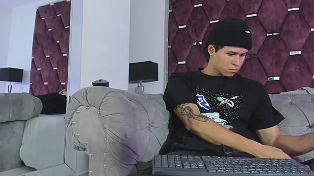 TonyBenedetti Pertunjukan Webcam