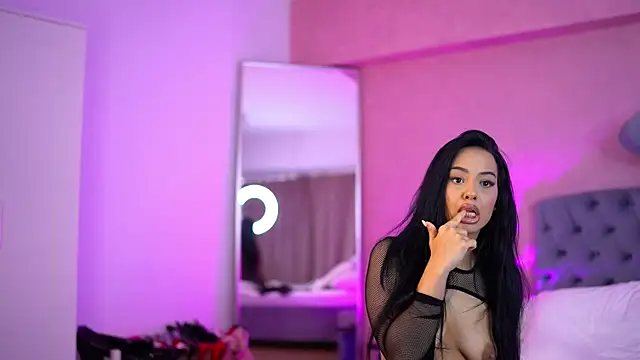 ErinAzzaro Webcam show