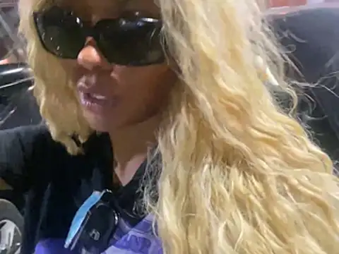 jeddahdolly webcam show