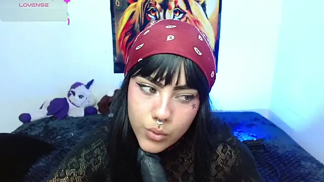 Chat XXX en directo de Divinejewel69