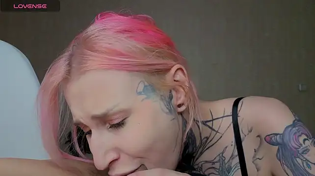 Pokazy przed kamerką – AwwwSexxx