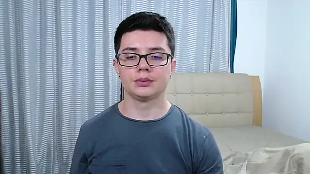 BlackFoXXX69 现场XXX聊天