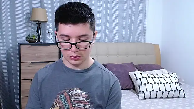 BlackFoXXX69 Show in webcam