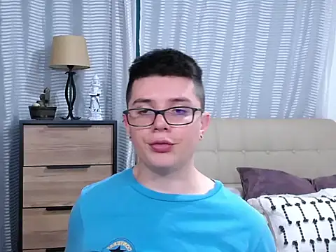 Živý XXX chat BlackFoXXX69