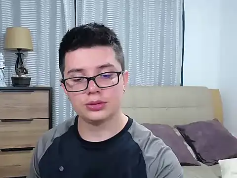 BlackFoXXX69 网络视讯表演