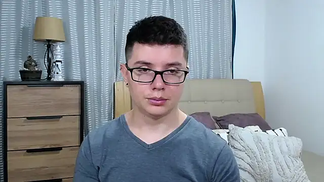 BlackFoXXX69 网络视讯表演