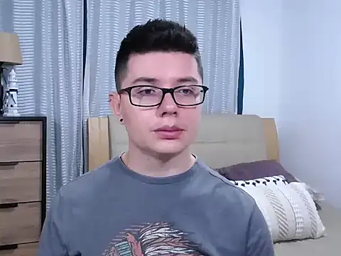 BlackFoXXX69 网络视讯表演