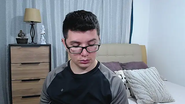 BlackFoXXX69 在線直播表演