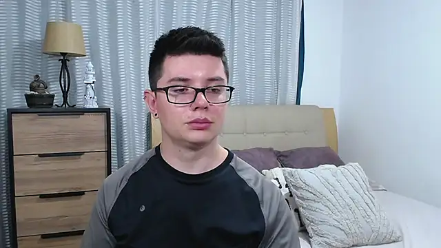 BlackFoXXX69 网络视讯表演