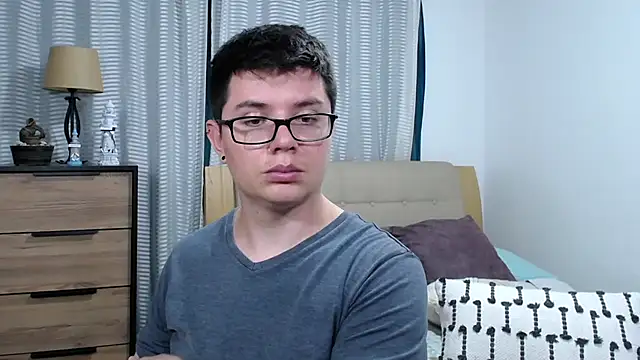 Živý XXX chat BlackFoXXX69