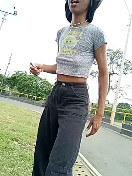 TinnaNoir 라이브 XXX 채팅
