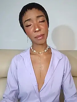 TinnaNoir – Live XXX-chat