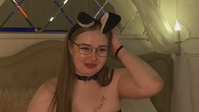 AprilHudson Adlı Modelin Canlı XXX Sohbeti