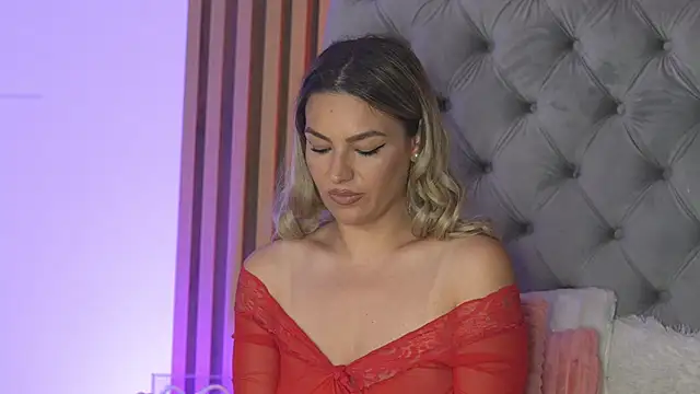 AvaCherry's Webcam Show