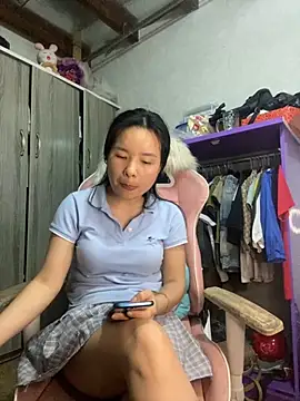 Ivy_Trix2's Live XXX Chat