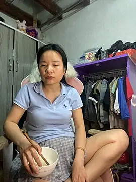 Ivy_Trix2 Live XXX-Chat
