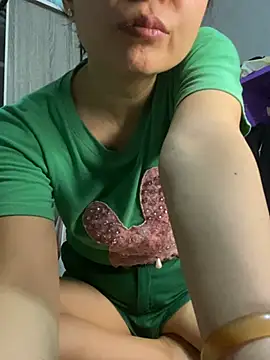 Ivy_Trix2のライブXXXチャット