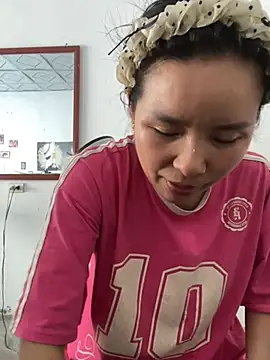 Ivy_Trix2's Live XXX Chat