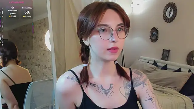 VittoriaNix Chat XXX in diretta