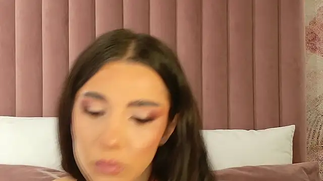 ErinEvans' Live XXX Chat
