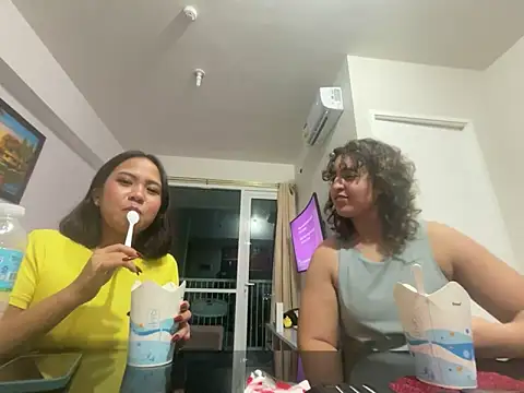 yassiestar's Webcam Show