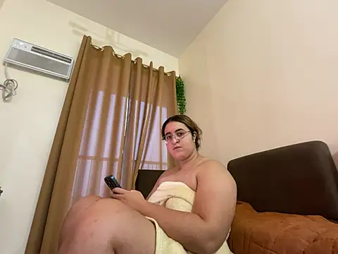 yassiestar – webcam-show
