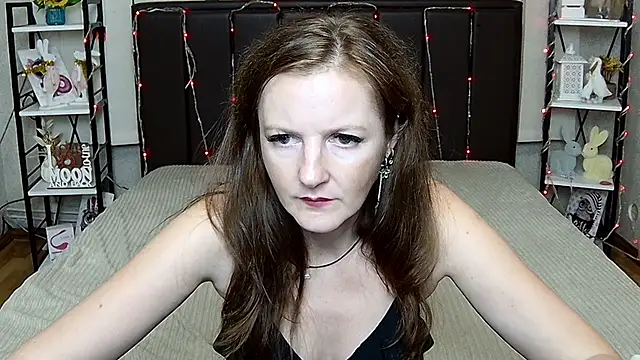 XXX chat uživo modela MeganPirs