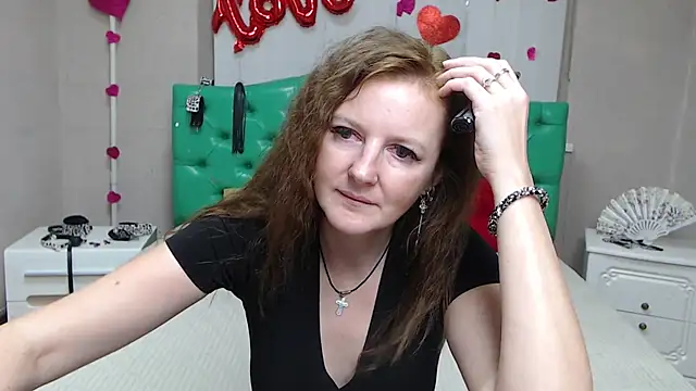 צ'אט XXX בשידור חי של MeganPirs
