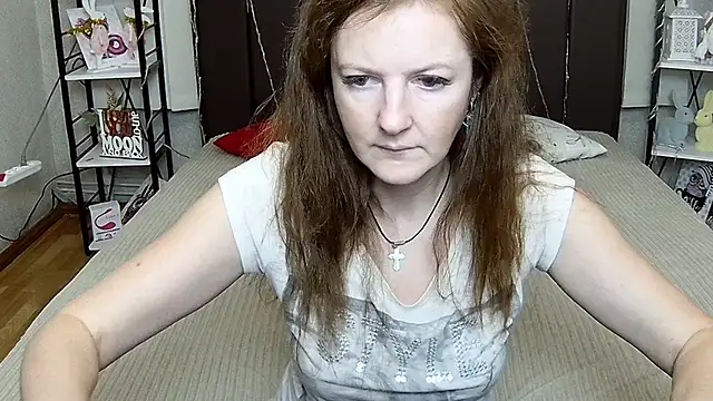 Chat +18 de MeganPirs ao vivo