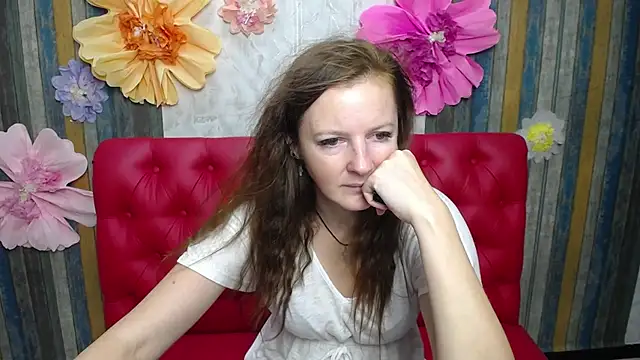 Chat +18 de MeganPirs ao vivo