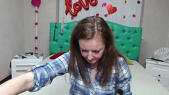 Živý XXX chat MeganPirs