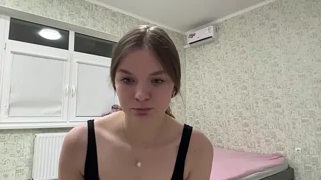 AliveCute Live XXX Chat