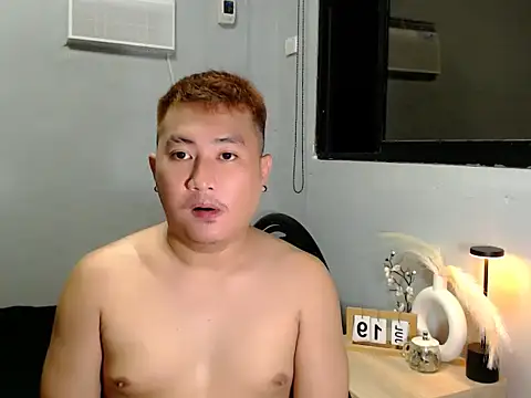 Bigdaddybear888 Show Webcam