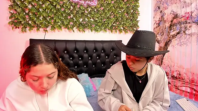 valeria_and_zoe Obrolan Langsung XXX