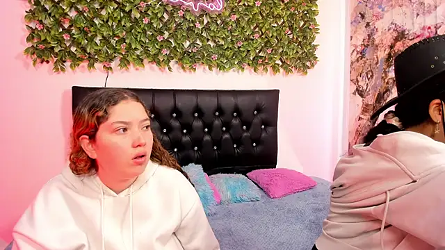 Živý XXX chat valeria_and_zoe