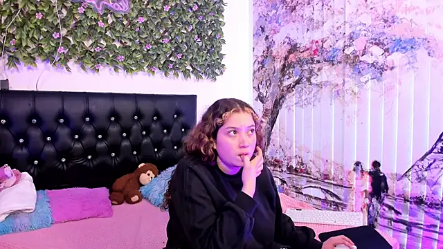 valeria_and_zoe Show Webcam