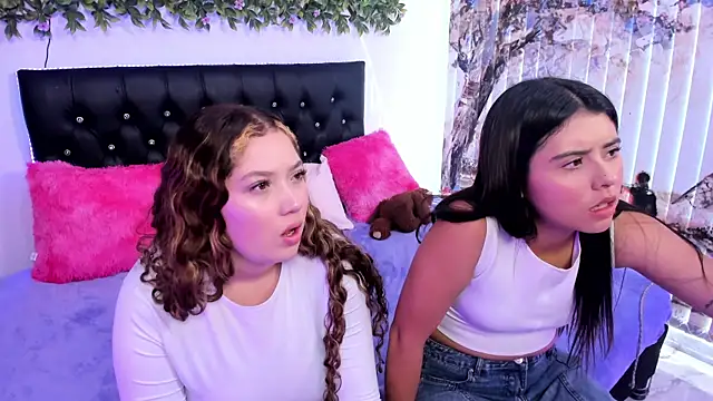 Show Webcam de valeria_and_zoe
