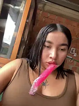 Pamela222- Webcam show