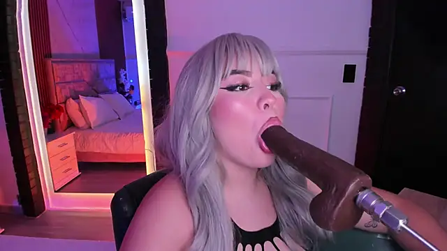 Emberrvelvet: вебкам-шоу